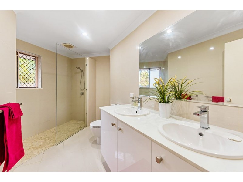 66 Open Drive, Arundel QLD 4214