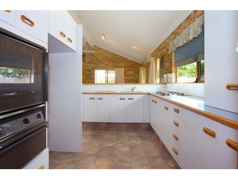 1/9 College Ave, Southport QLD 4215