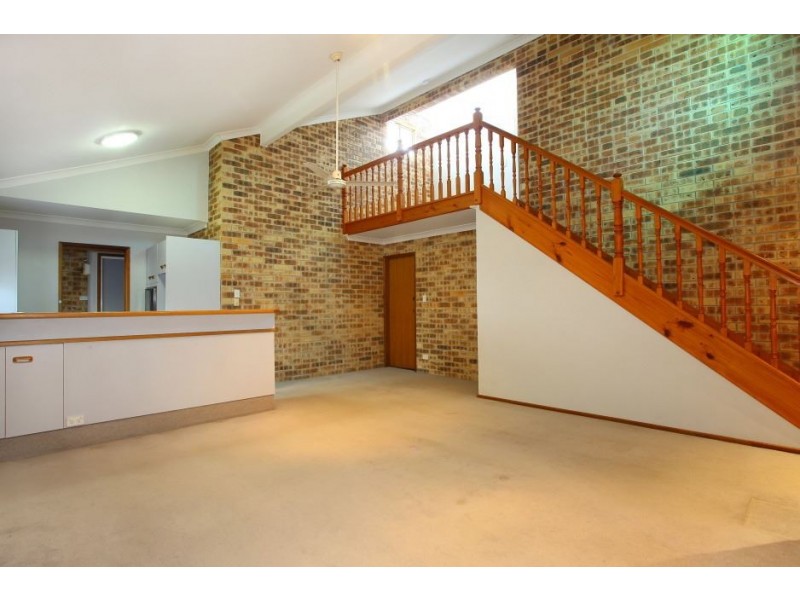 1/9 College Ave, Southport QLD 4215