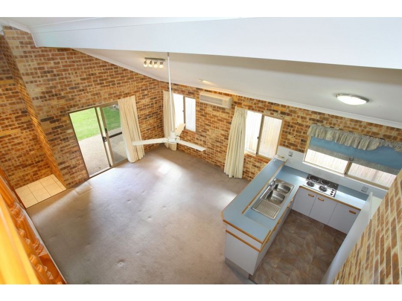 1/9 College Ave, Southport QLD 4215