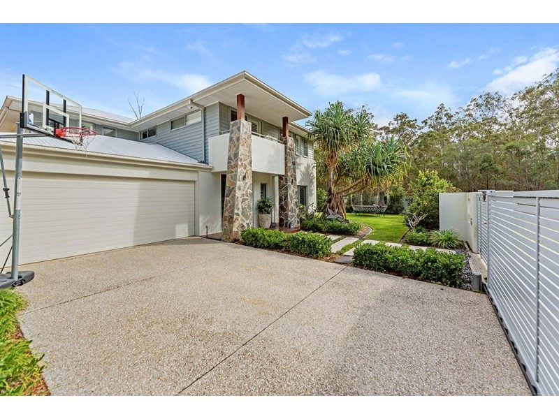 116 Arun Drive, Arundel QLD 4214