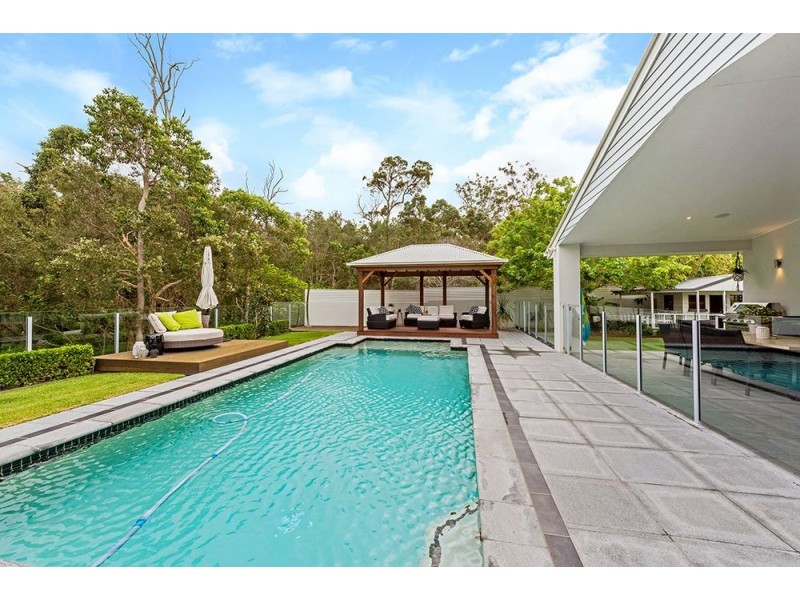 116 Arun Drive, Arundel QLD 4214