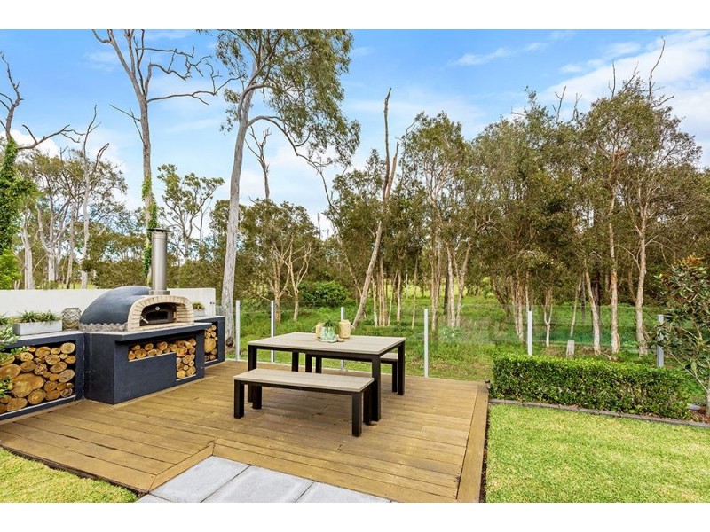 116 Arun Drive, Arundel QLD 4214