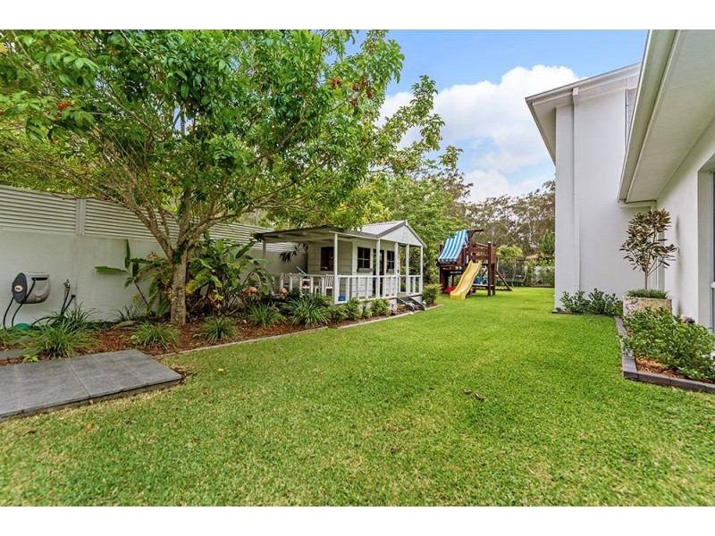 116 Arun Drive, Arundel QLD 4214