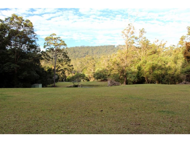 653 Bonogin Road, Bonogin QLD 4213