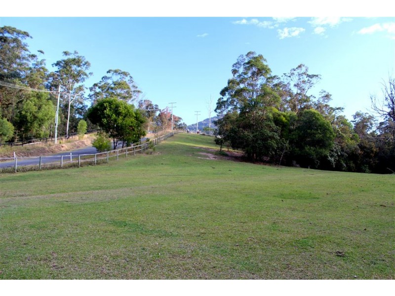 653 Bonogin Road, Bonogin QLD 4213