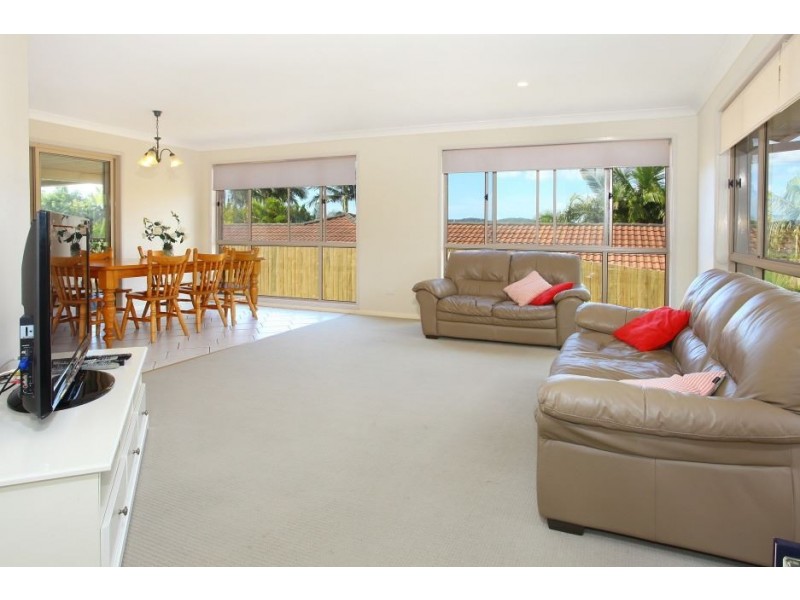 13 Ballarat Court, Tallai QLD 4213