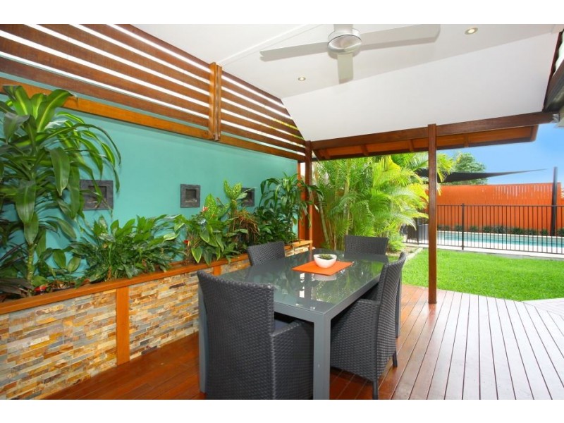 11 Leicester Terrace, Mudgeeraba QLD 4213