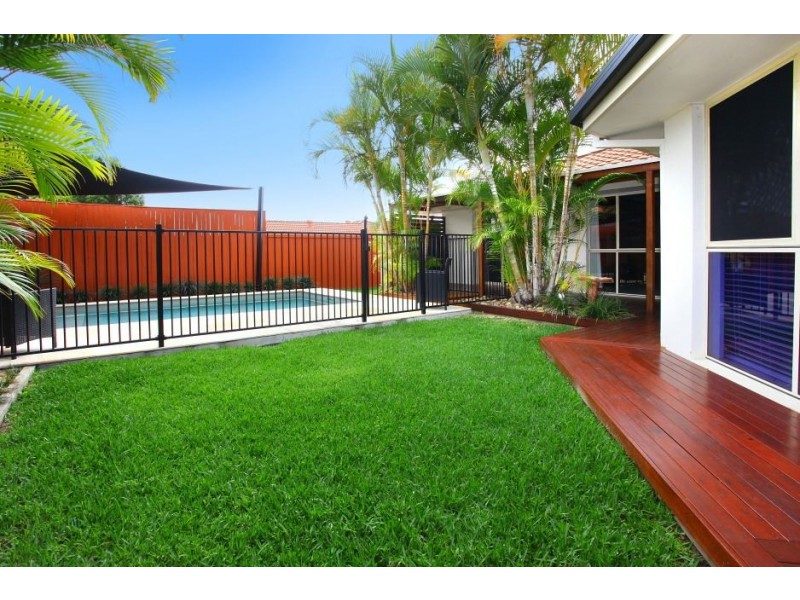 11 Leicester Terrace, Mudgeeraba QLD 4213