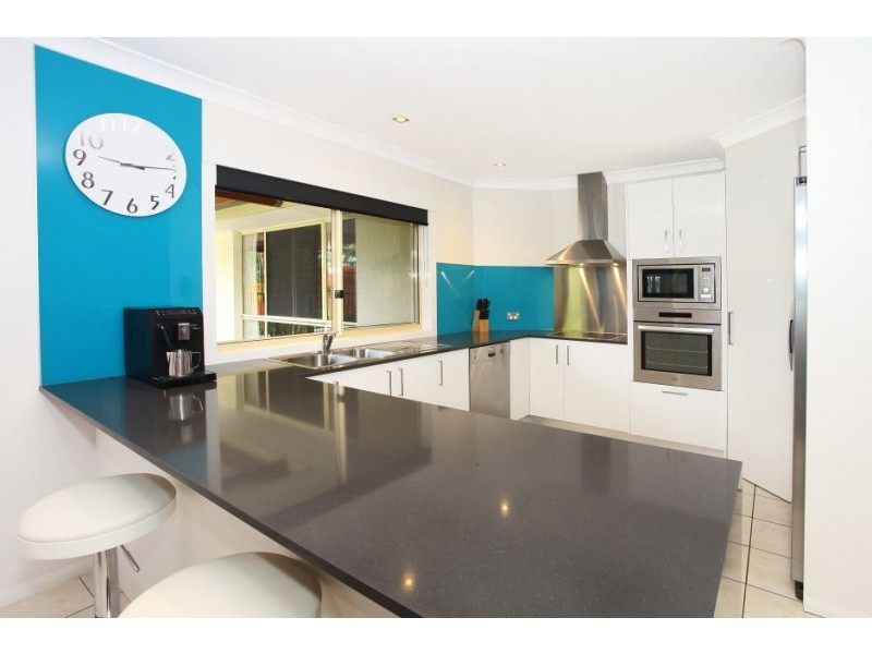 11 Leicester Terrace, Mudgeeraba QLD 4213