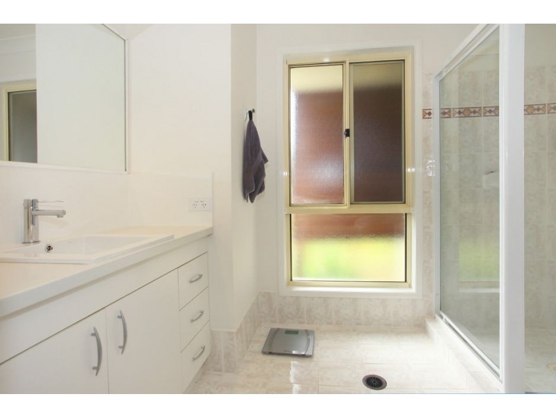 11 Leicester Terrace, Mudgeeraba QLD 4213