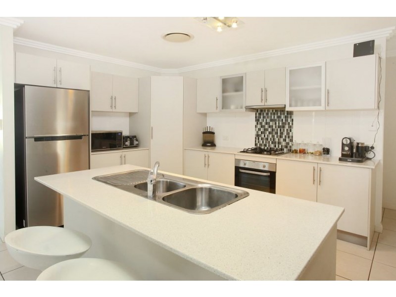 70 Southaven Drive, Helensvale QLD 4212