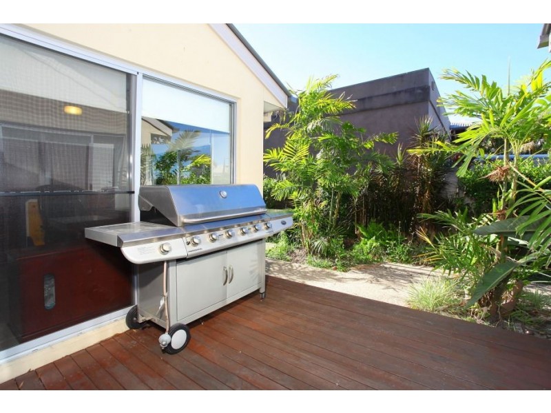 70 Southaven Drive, Helensvale QLD 4212