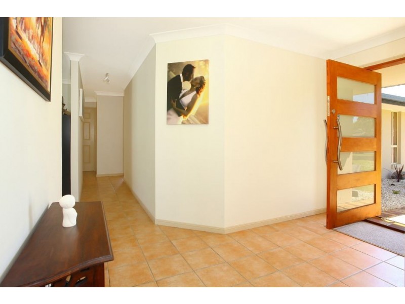 9 Miners Court, Mudgeeraba QLD 4213