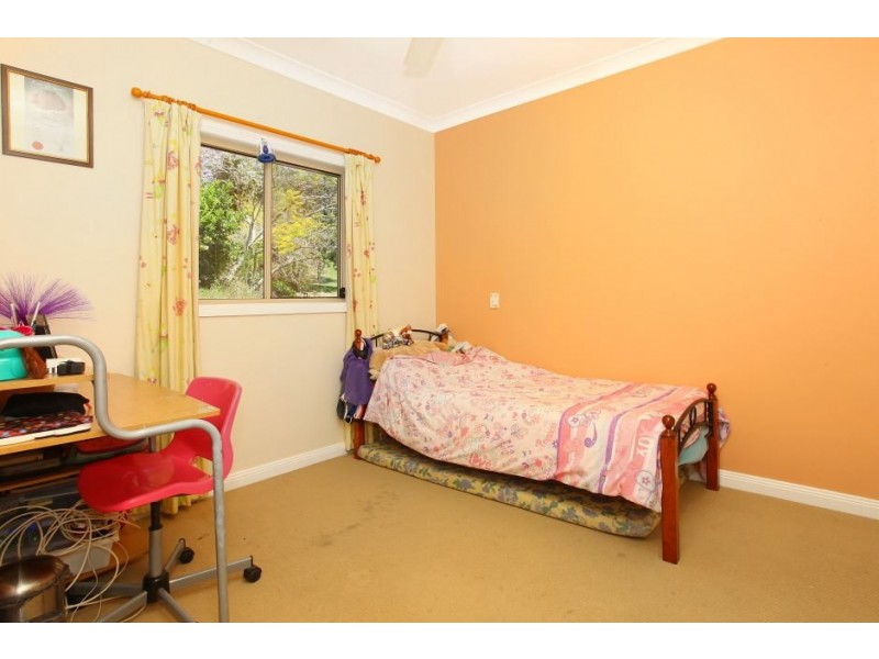 12 Bernborough Place, Mudgeeraba QLD 4213