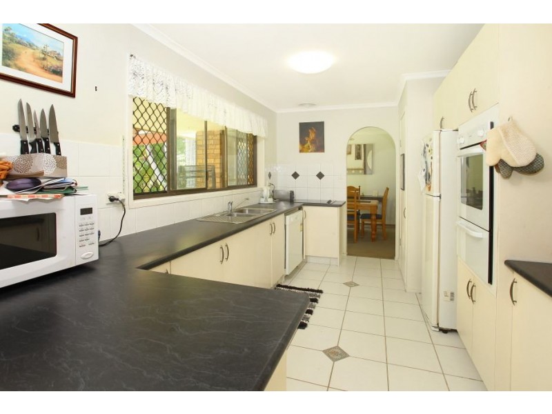 8 Idolou Court, Mudgeeraba QLD 4213