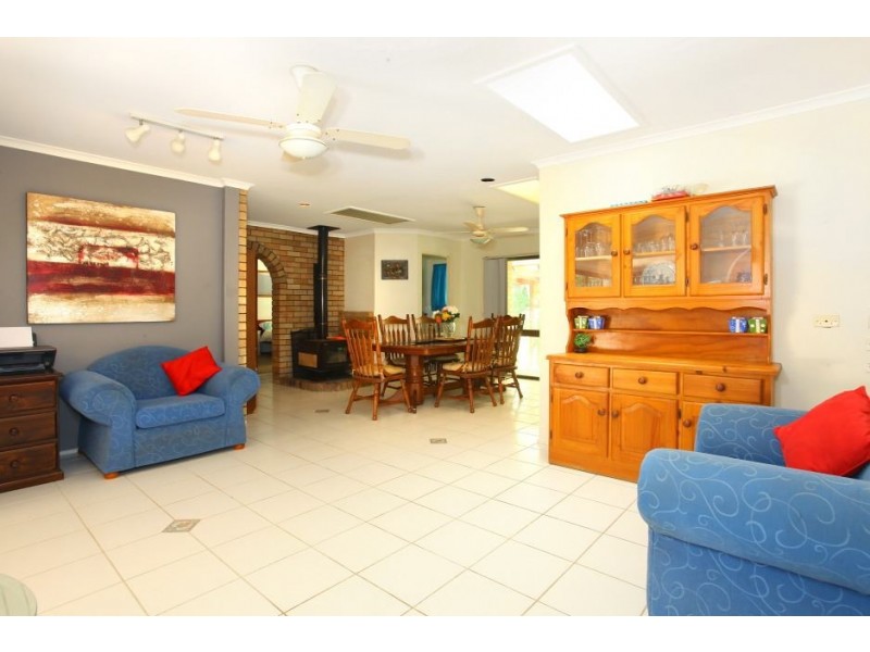 8 Idolou Court, Mudgeeraba QLD 4213