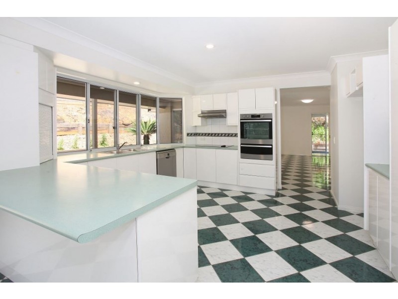 27 Austinville Road, Mudgeeraba QLD 4213