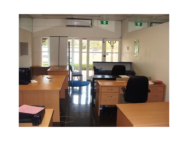 Shop 4/45 Railway Street, Mudgeeraba QLD 4213