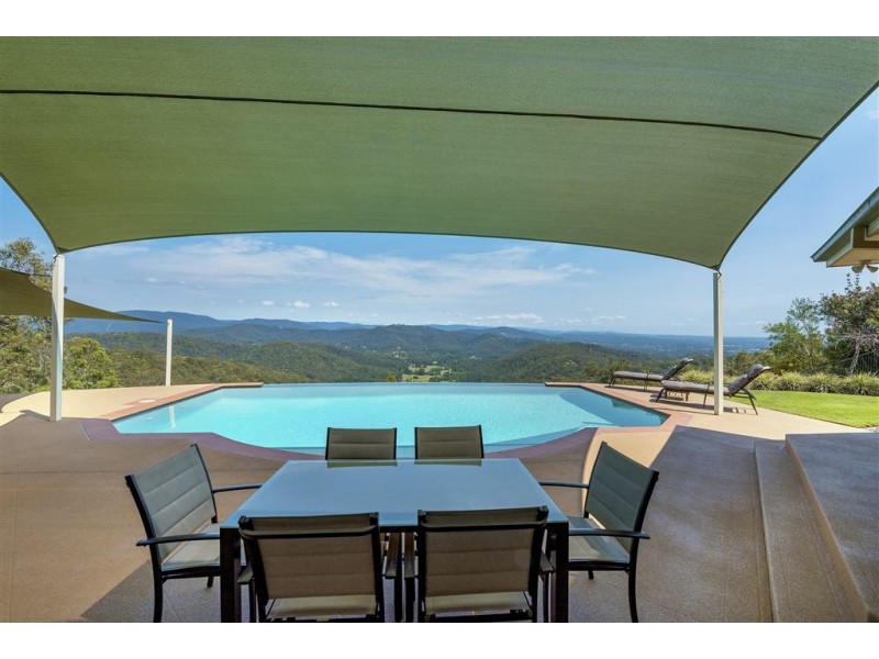 50 Chesterfield Drive, Chesterfield Ridge, Bonogin QLD 4213