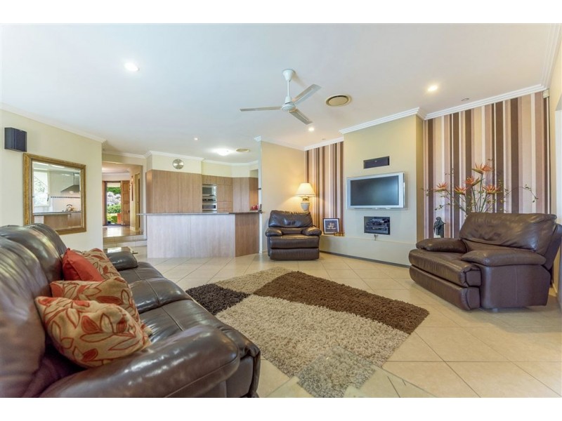 50 Chesterfield Drive, Chesterfield Ridge, Bonogin QLD 4213
