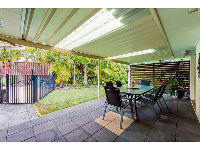 6 Ilminster Crescent, Mudgeeraba QLD 4213