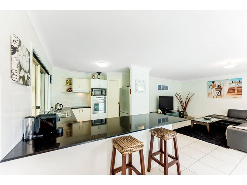 6 Ilminster Crescent, Mudgeeraba QLD 4213