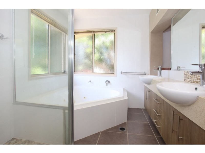 29 McLachlan Avenue, Mudgeeraba QLD 4213