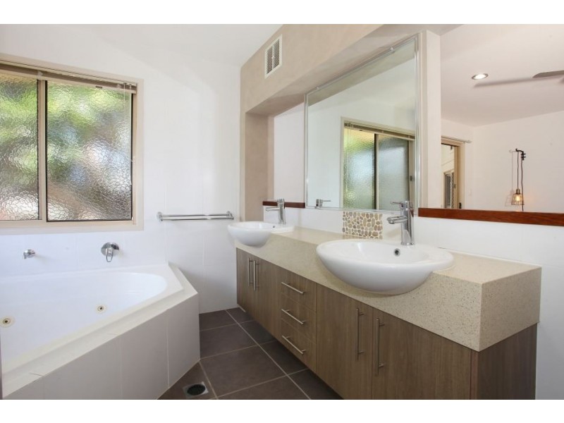 29 McLachlan Avenue, Mudgeeraba QLD 4213