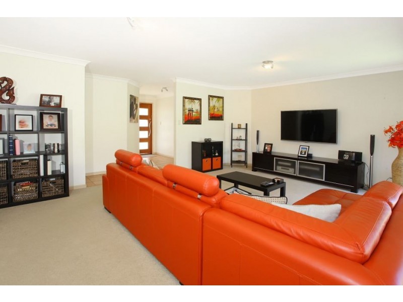 9 Miners Court, Mudgeeraba QLD 4213