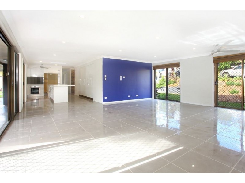 14 Hinterland Drive, Mudgeeraba QLD 4213