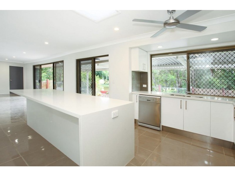 14 Hinterland Drive, Mudgeeraba QLD 4213