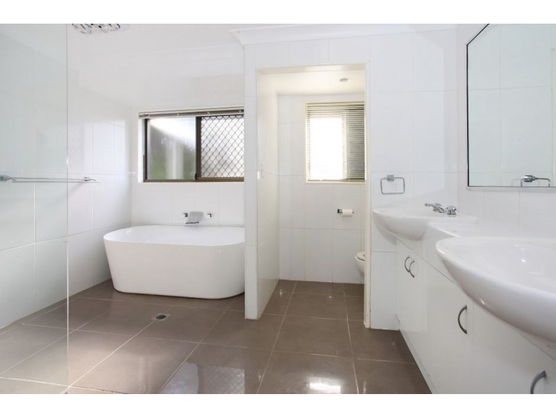 14 Hinterland Drive, Mudgeeraba QLD 4213