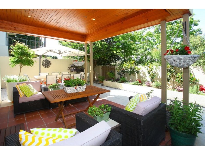 270 Easthill Drive, Robina QLD 4226