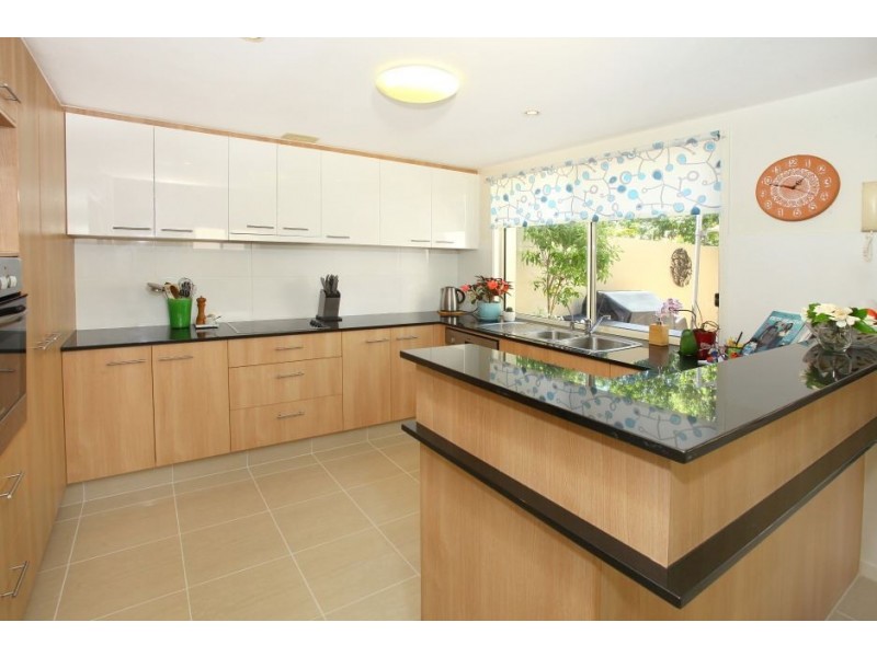 270 Easthill Drive, Robina QLD 4226