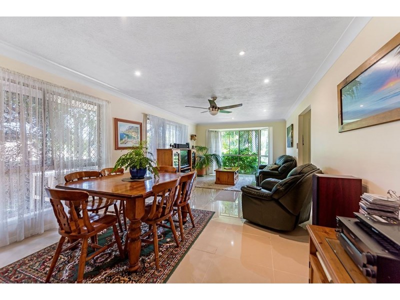 15 Woolmere Street, Carrara QLD 4211