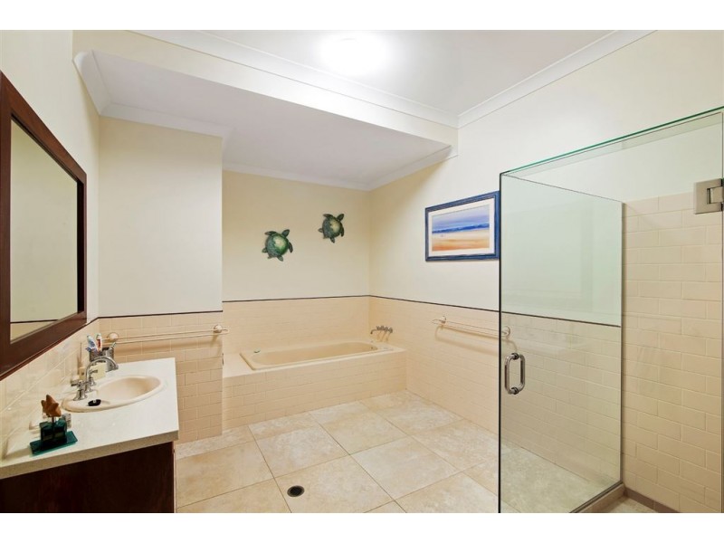 86 Aylesham Drive, Bonogin QLD 4213