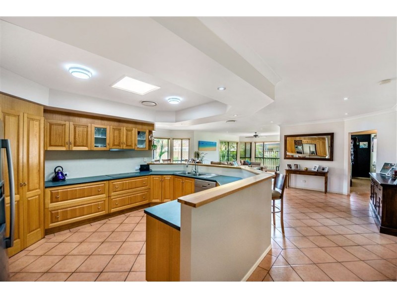 4 Ilminster Crescent, Mudgeeraba QLD 4213