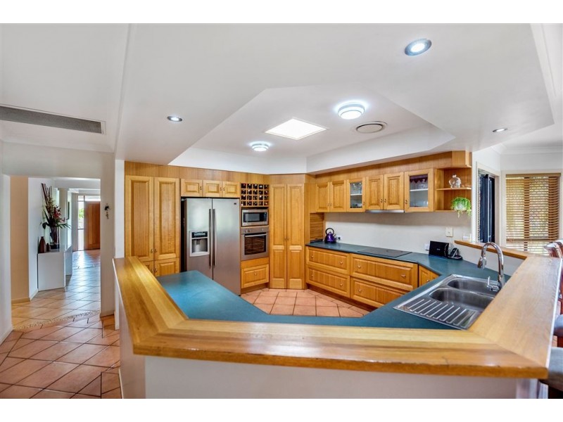 4 Ilminster Crescent, Mudgeeraba QLD 4213