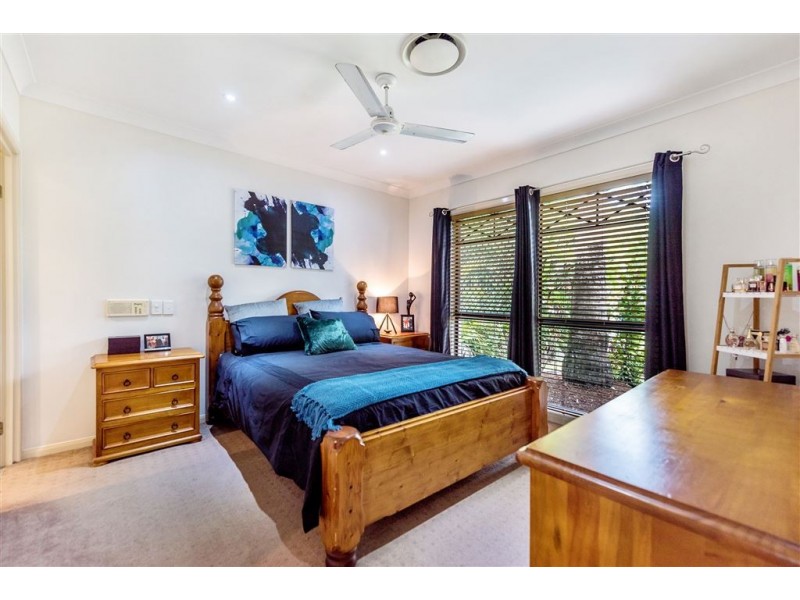 4 Ilminster Crescent, Mudgeeraba QLD 4213