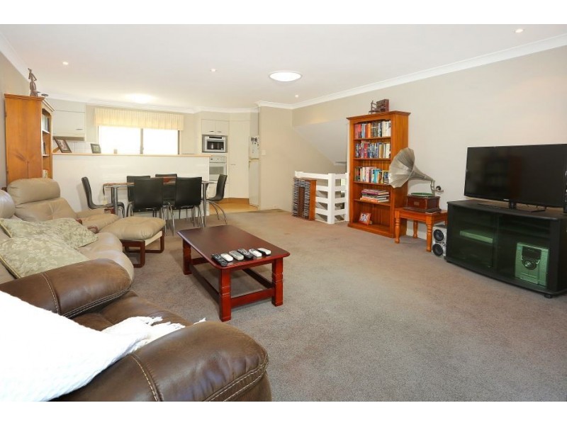 16/8 Sherwood Close, Mudgeeraba QLD 4213