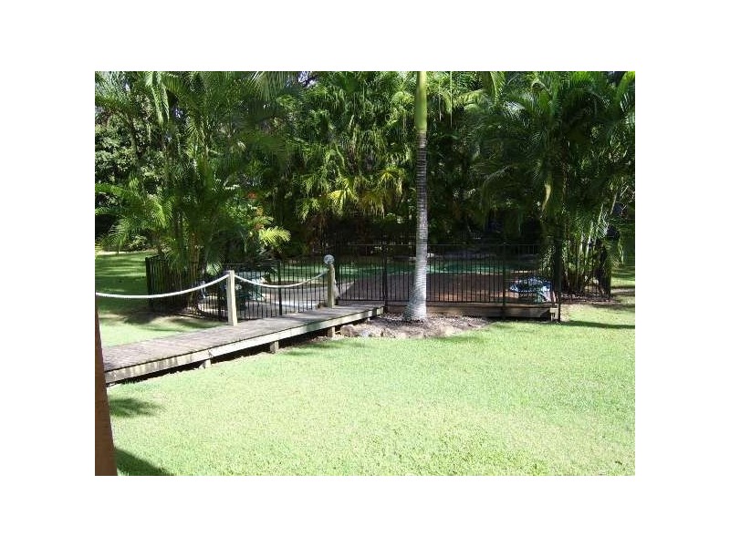 9 Baileys Rd, Tallai QLD 4213