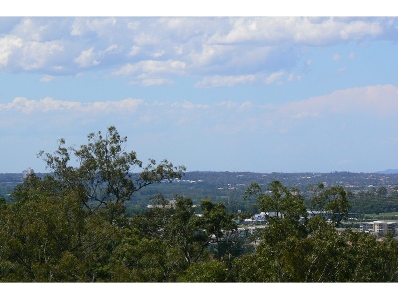 27 Southern Skies Avenue, Reedy Creek QLD 4227