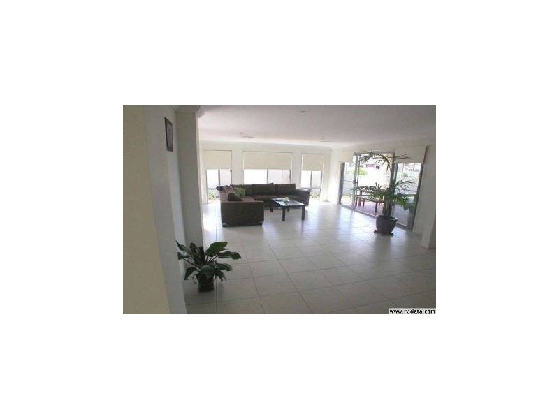 70 Southaven Drive, Helensvale QLD 4212