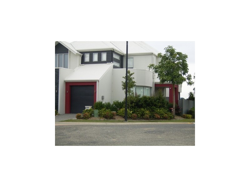 4/5024 Emerald Island Drive, Carrara QLD 4211