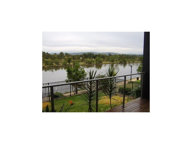 4/5024 Emerald Island Drive, Carrara QLD 4211