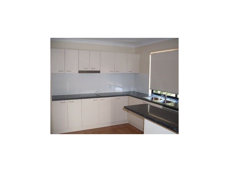 4/35 Harley Street, Labrador QLD 4215