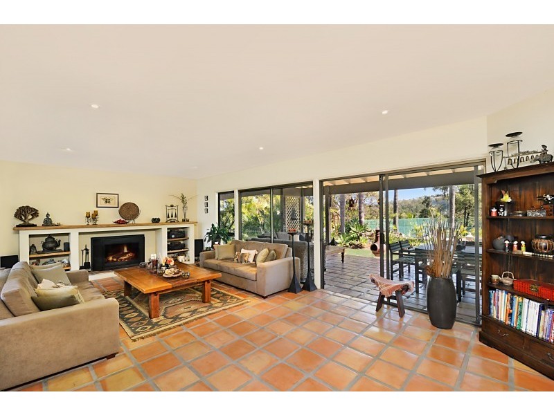 6 Duke Court, Tallai QLD 4213