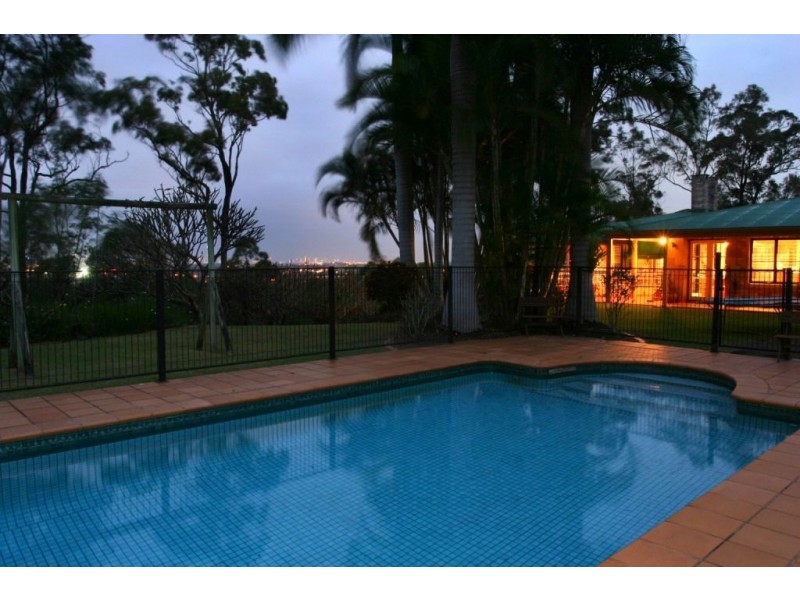 26B Uplands Drive, Parkwood QLD 4214