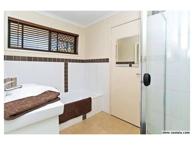 9 Saraji Street, Worongary QLD 4213